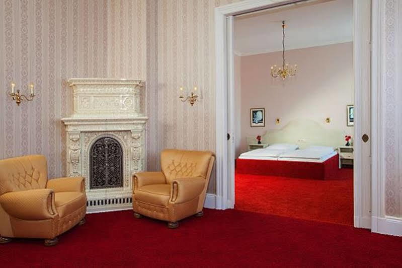 Kaiserhof Deluxe Hotel